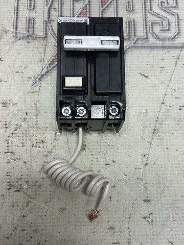 Eaton/Cutler Hammer 20 amp Double Pole Circuit Breaker with Ground Fault Protection CAT GFTCB220