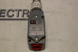 CUTLER HAMMER 10316H1300A LIMIT SWITCH WITH REMOTE HEAD OPERATOR